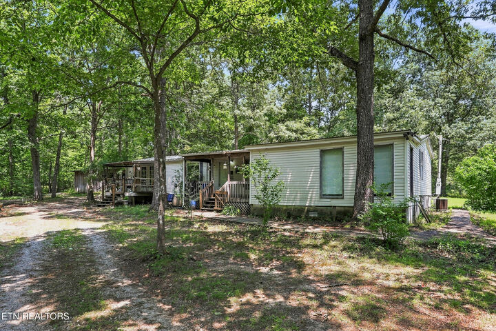 Property Photo:  638 Crestview Loop  TN 38571 