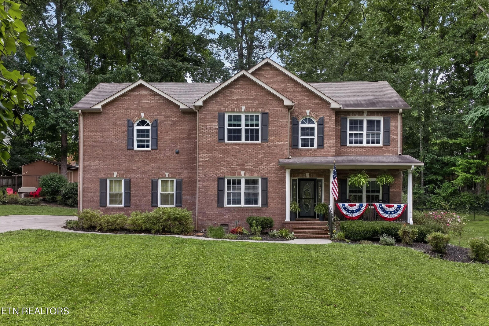 Property Photo: 8016 Walker Rd TN 37938