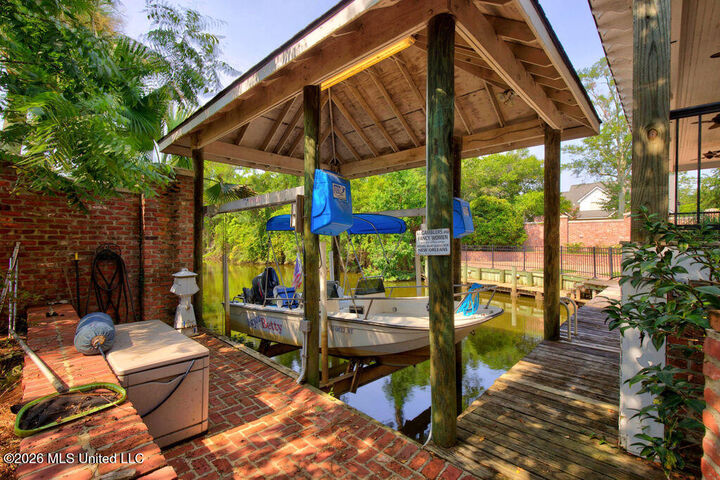 Property Photo:  401 S Caribe Place  MS 39507 