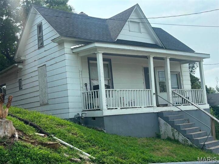 Property Photo: 210 N Griffith Street MO 63401