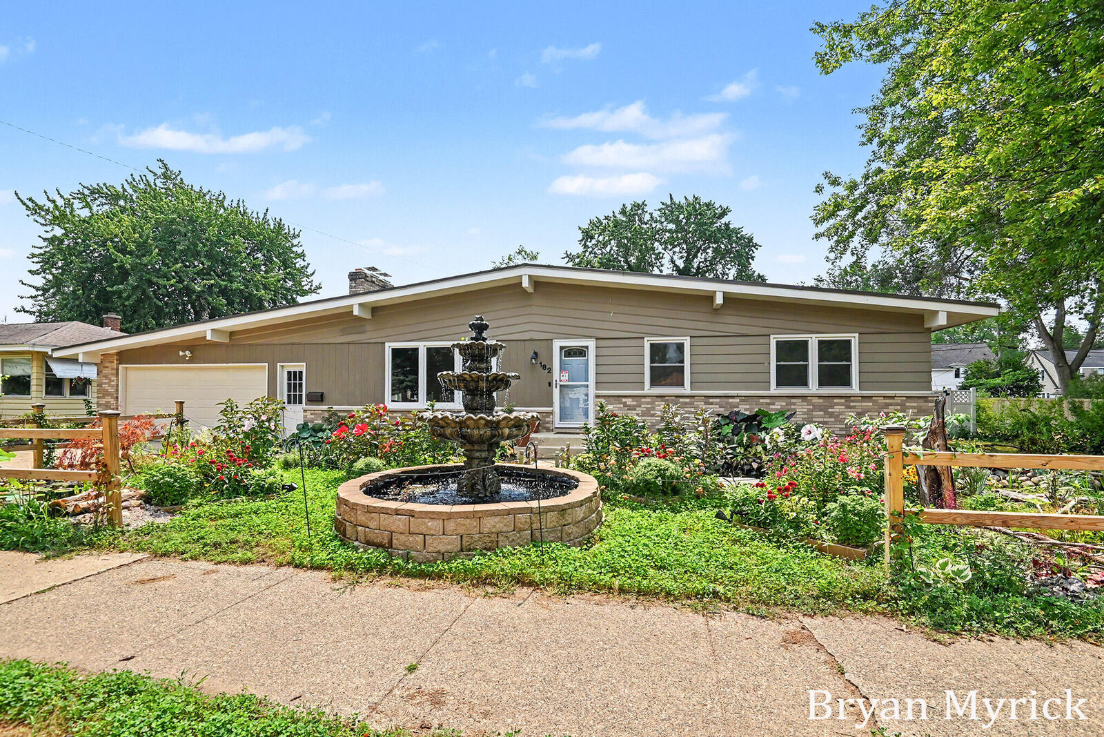 Property Photo: 182 E 25th Street MI 49423