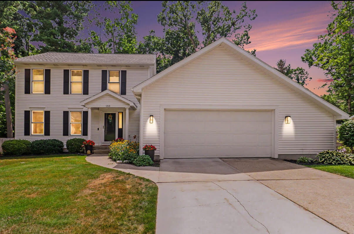 Property Photo:  150 Denilee Court NE  MI 49321 