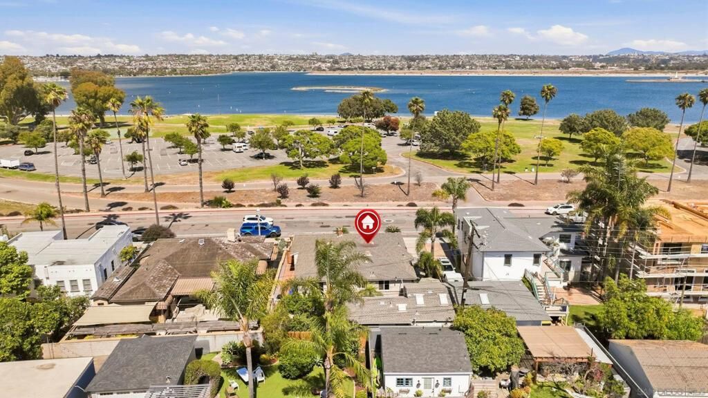 Property Photo:  3634 Crown Point Dr  CA 92109 
