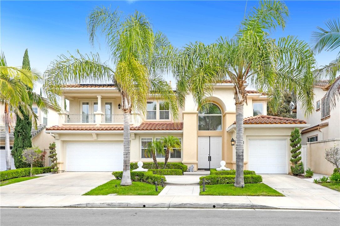 Property Photo:  27 Vienne  CA 92606 