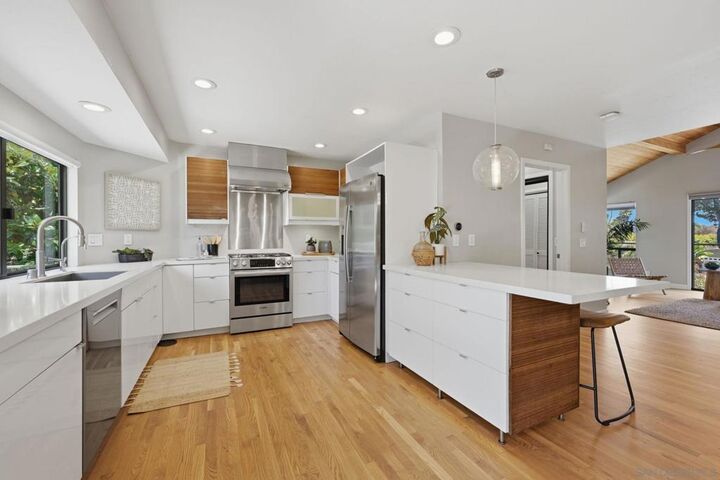 Property Photo: 400 Andrew 1 CA 92024