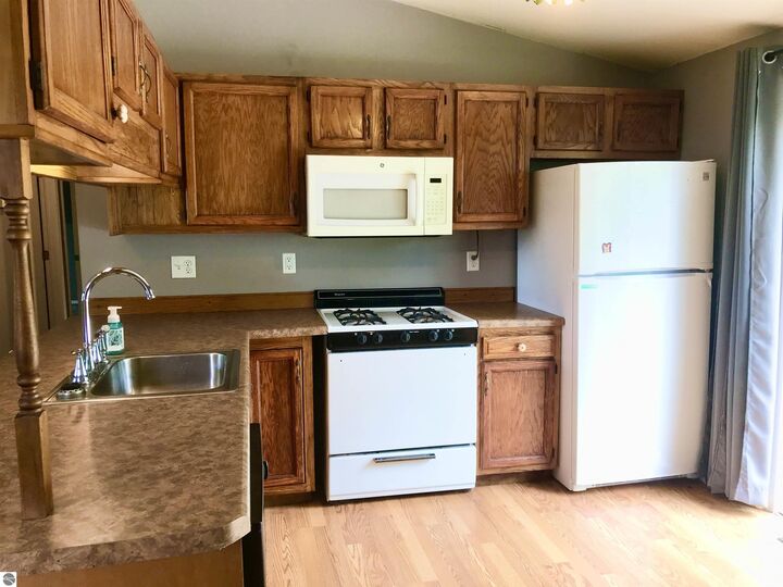 Property Photo: 4996 N Alger Road MI 48801