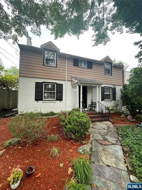 Property Photo:  81 Grayson Place  NJ 07666 