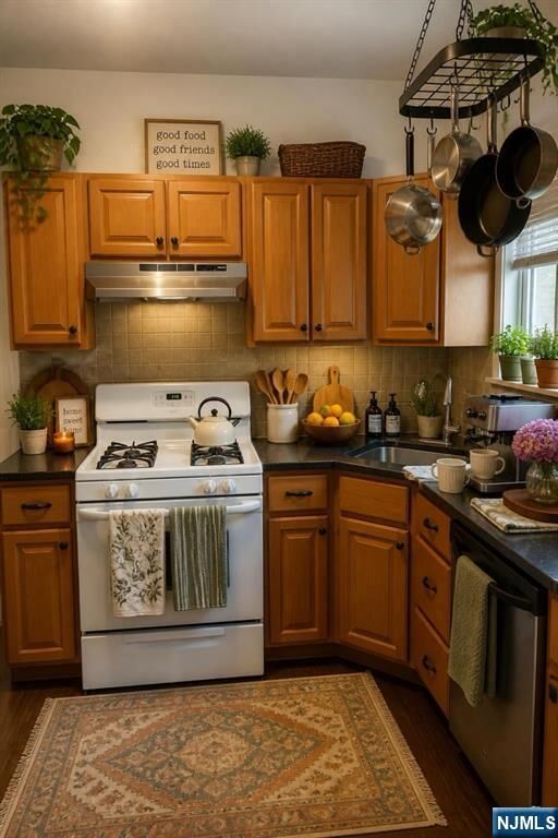 Property Photo:  377 Henry Street  NJ 07050 
