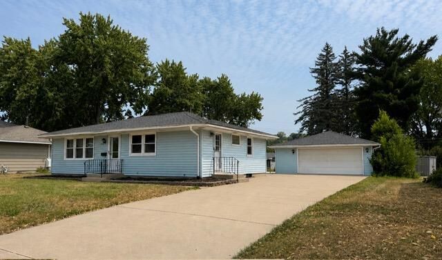 Property Photo:  1148 Aurora Avenue  MN 55071 