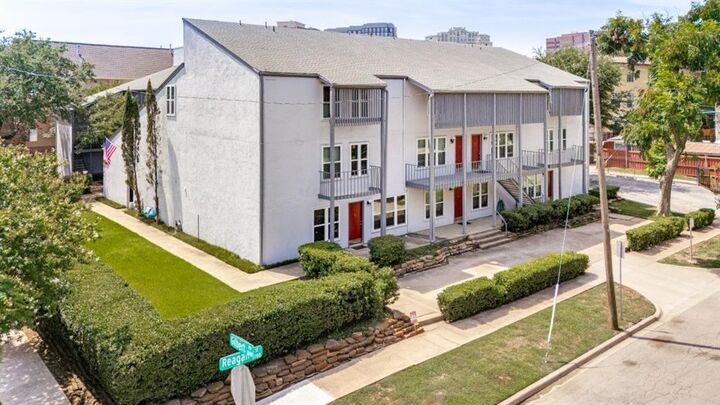 Property Photo:  3827 Gilbert Avenue 109  TX 75219 