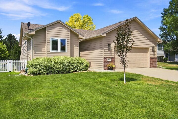 Property Photo: 237 Bobwhite Cirlce SD 57049