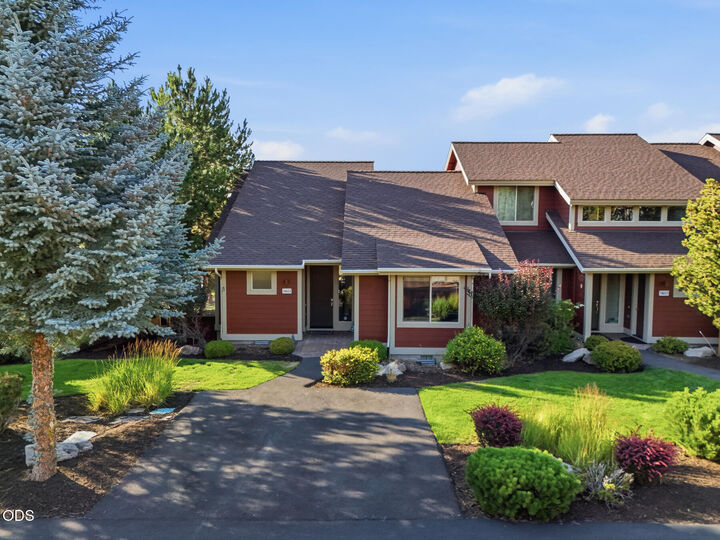 Property Photo:  10614 Village Loop  OR 97756 