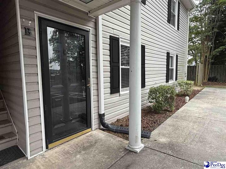 Property Photo: 2201 W Jody Rd Apt 1B SC 29501