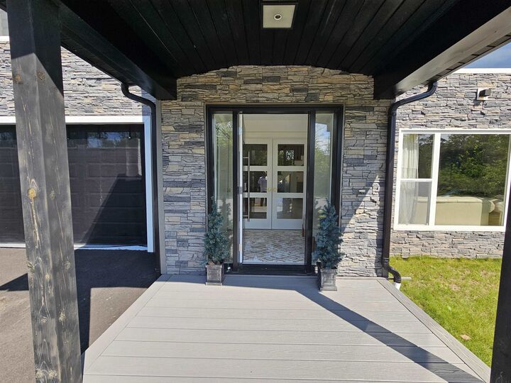 Property Photo: 58 England Circle PE C1E 1W7
