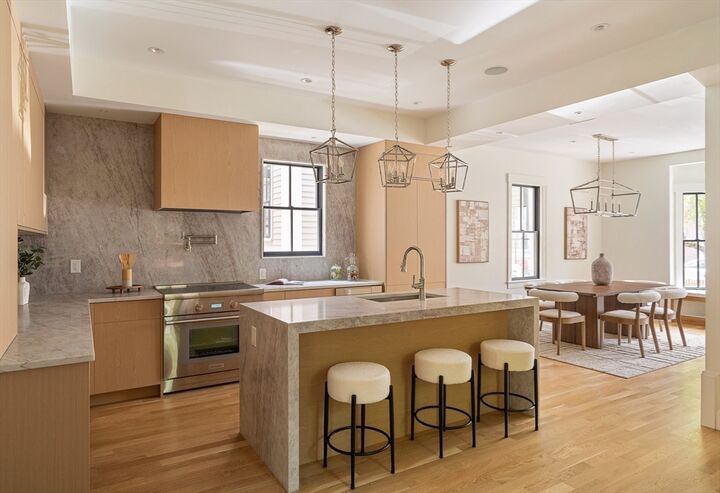 Property Photo: 11 Mt. Auburn Street 11 MA 02138