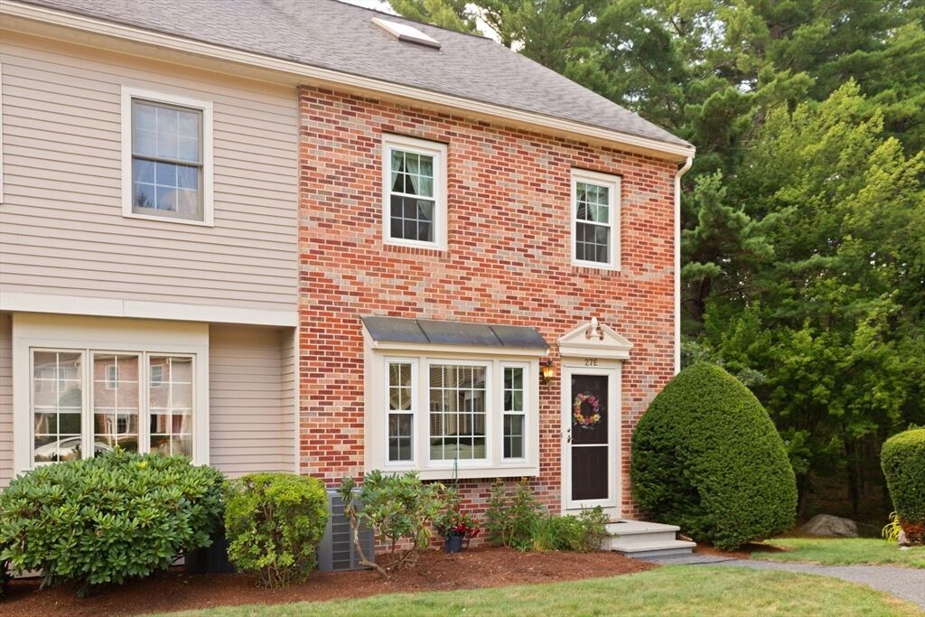Property Photo:  27 E Brookfield Drive  MA 01450 