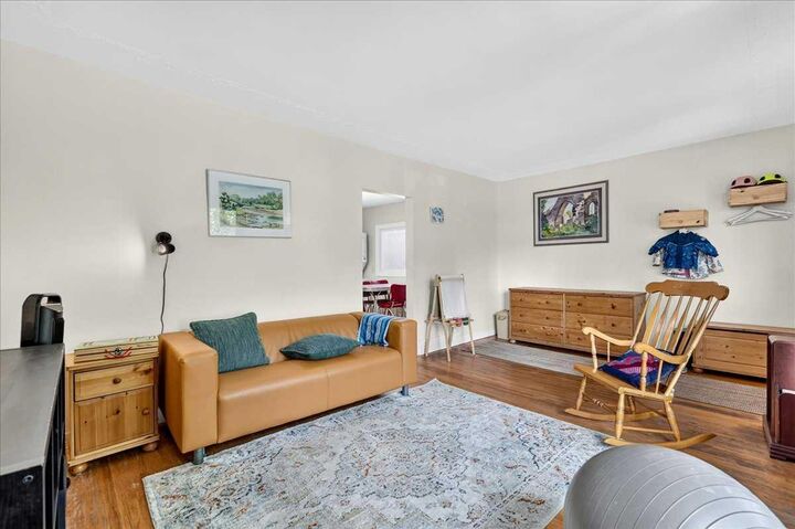 Property Photo: 3911 1 Street NW AB T2K 0X2
