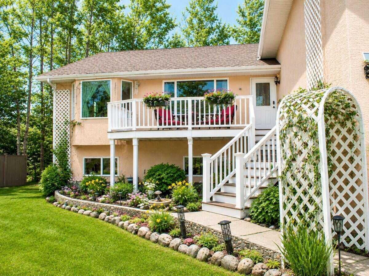 Property Photo: 37411 Waskasoo Avenue 145 AB T4S 1Y2