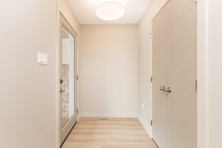 Property Photo:  757 Riverhills Landing W  AB T1K 8H8 