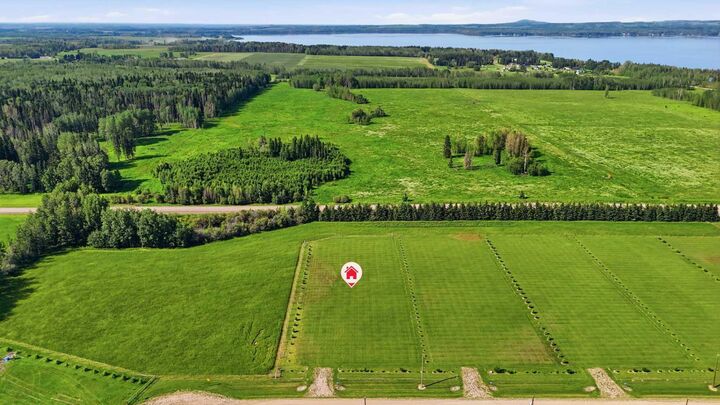 Property Photo:  404 62036 Twp Rd 462  AB T0C 0T0 