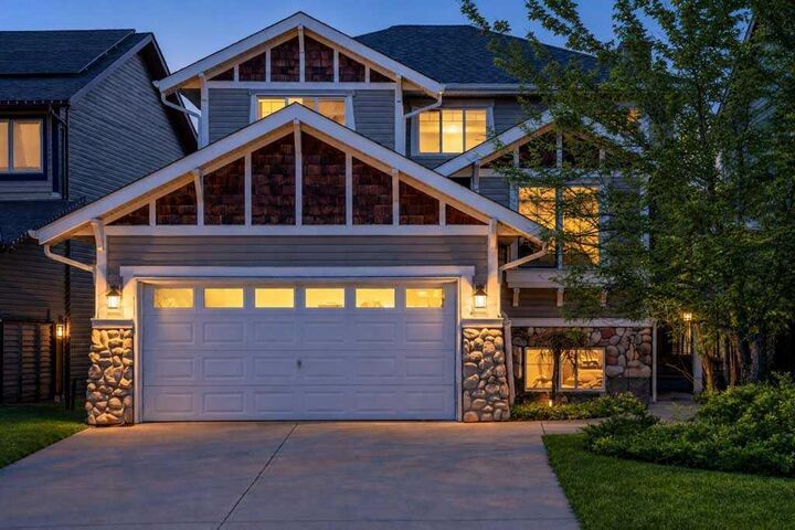 40 Cougar Ridge Heights SW — photo 1