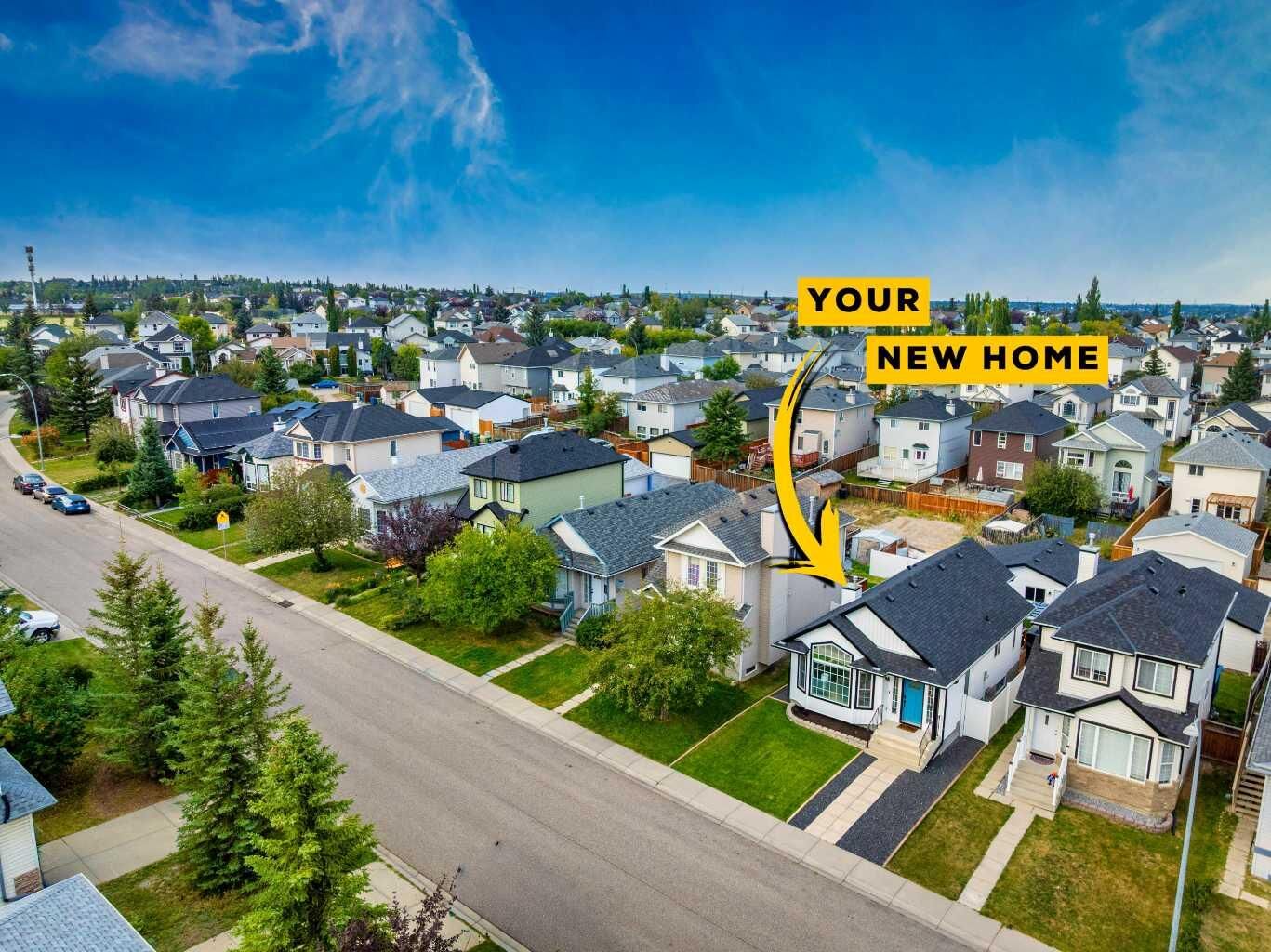 Property Photo:  1105 Country Hills Circle NW  AB T3K 4W9 
