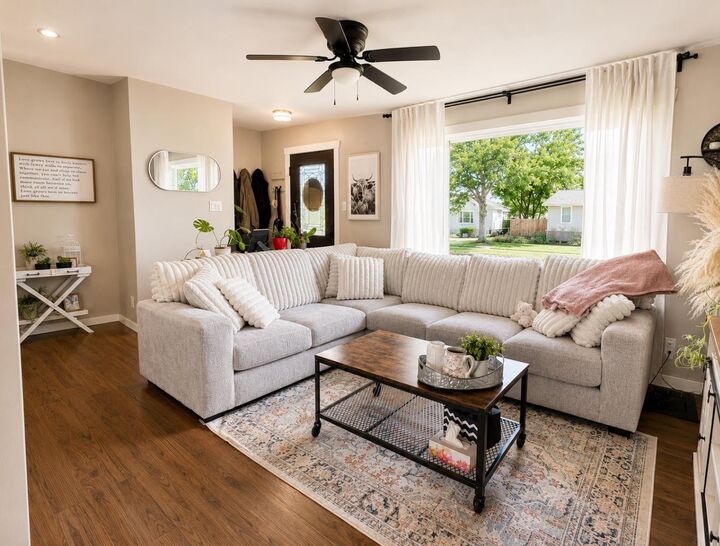 Property Photo: 124 4 Avenue AB T1P 1B9