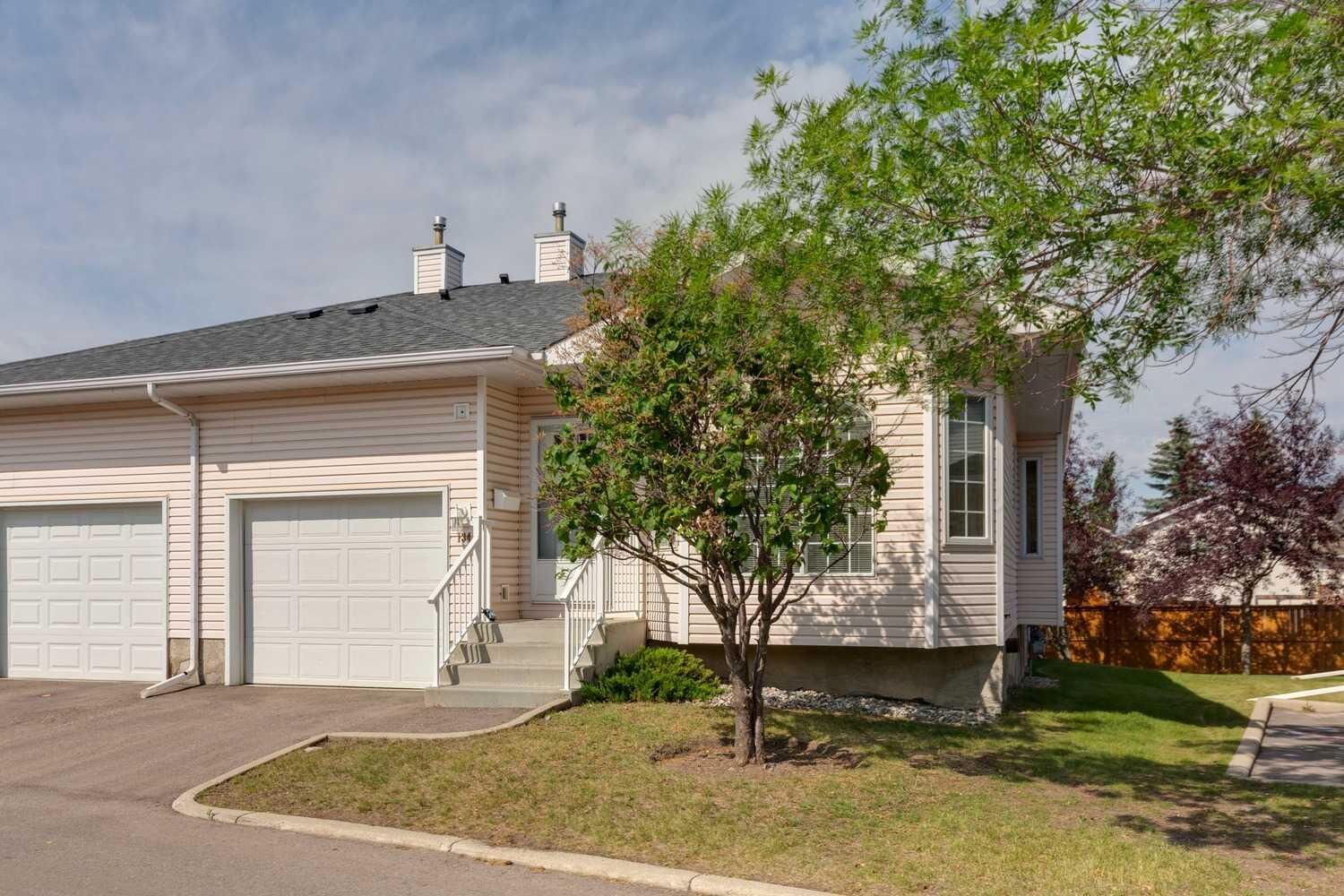 Property Photo:  134 Hawkstone Manor NW  AB T3G 3X2 