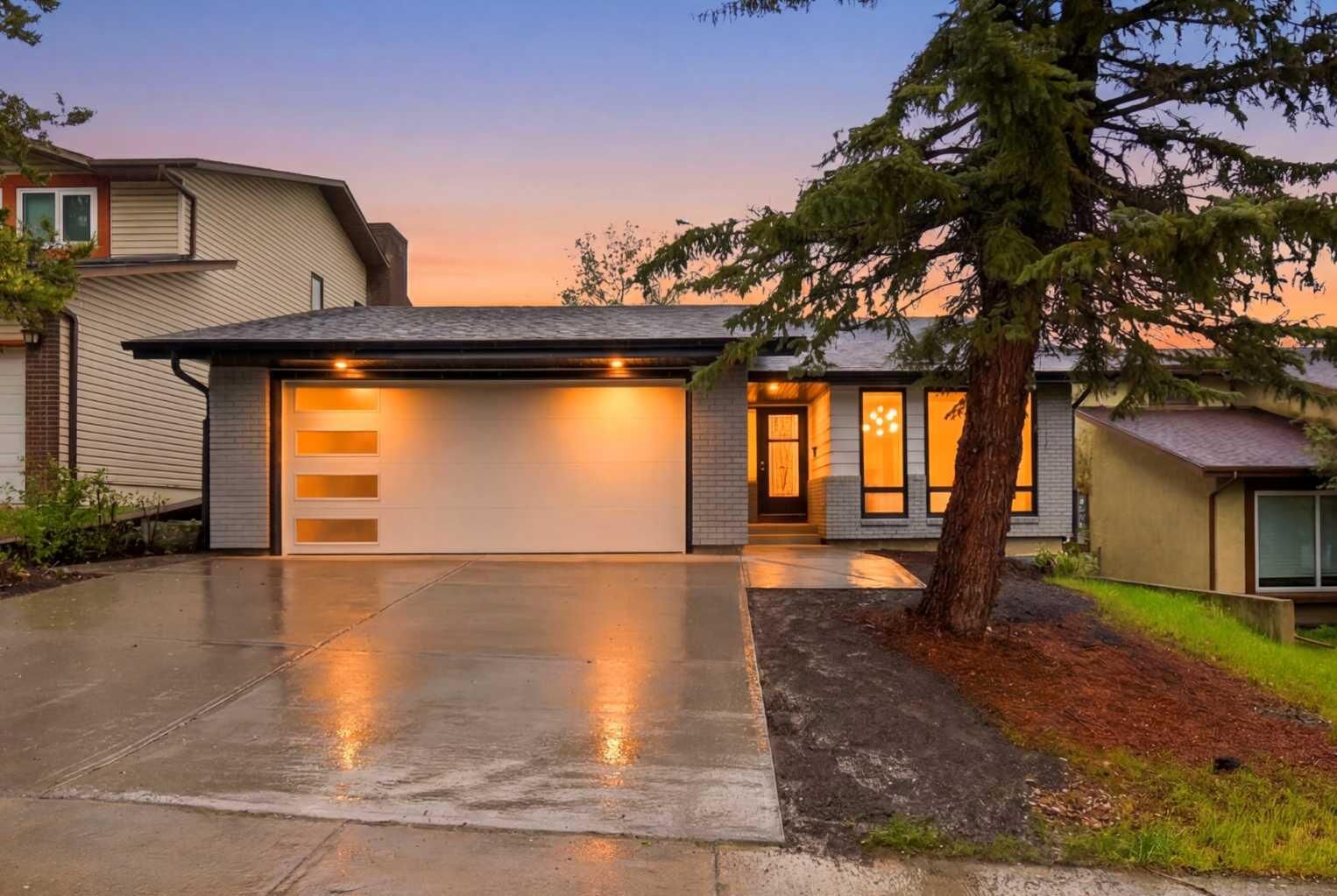 Property Photo: 300 Edgehill Drive NW AB T3A 2S3