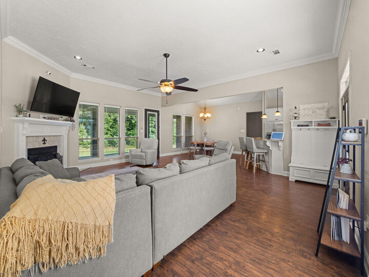 Property Photo:  166 Woods Rd  LA 71446 