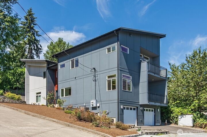Property Photo: 5426 31st Avenue S WA 98108
