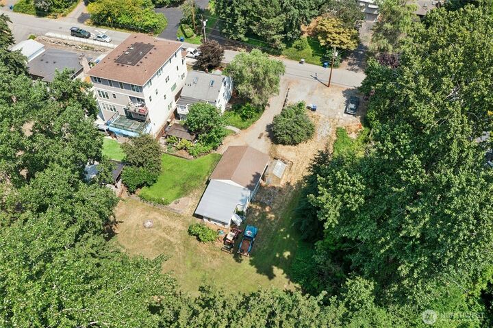 Property Photo: 18011 18005 83rd Avenue NE WA 98028