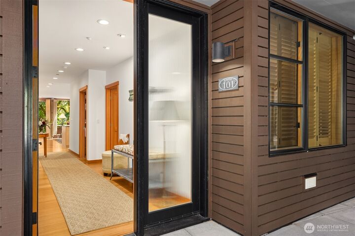 Property Photo:  998 NE Vineyard Lane J101  WA 98110 