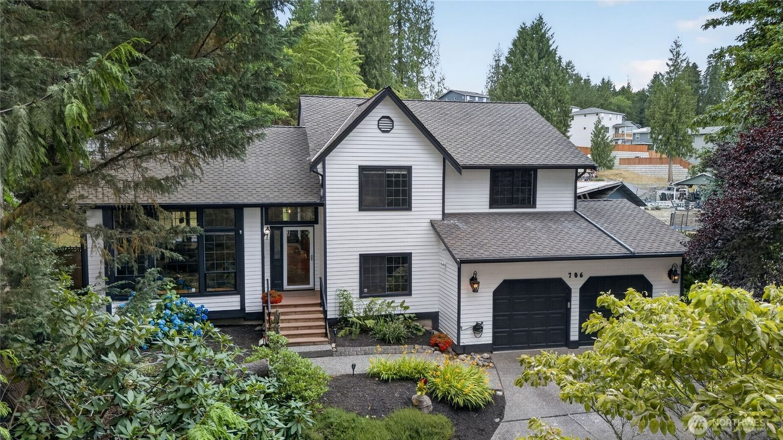 Property Photo:  706 S Davies Road  WA 98258 