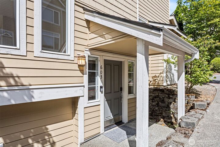 Property Photo:  11899 SE 4th Place 603  WA 98005 