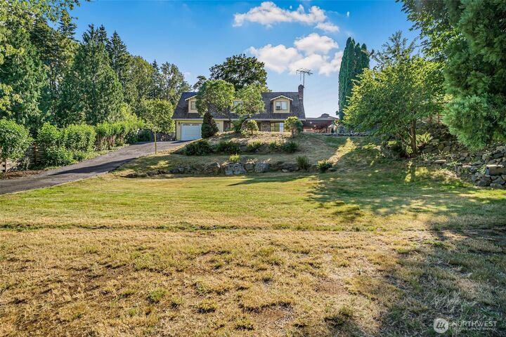 Property Photo: 15255 206th Avenue SE WA 98059