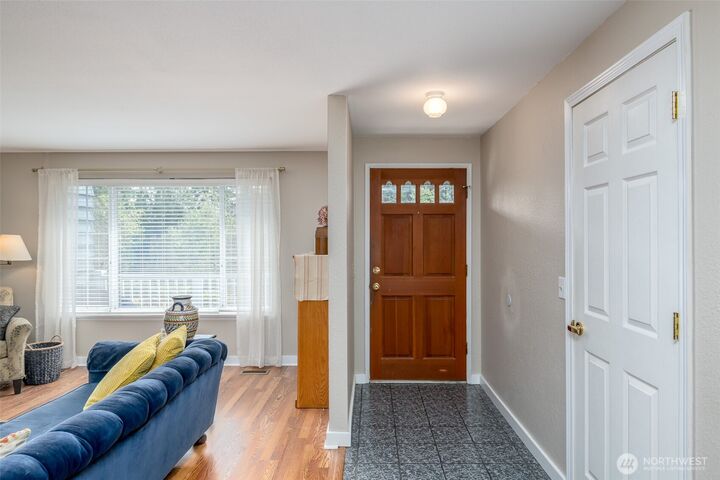 Property Photo:  424  119th Avenue E  WA 98372 