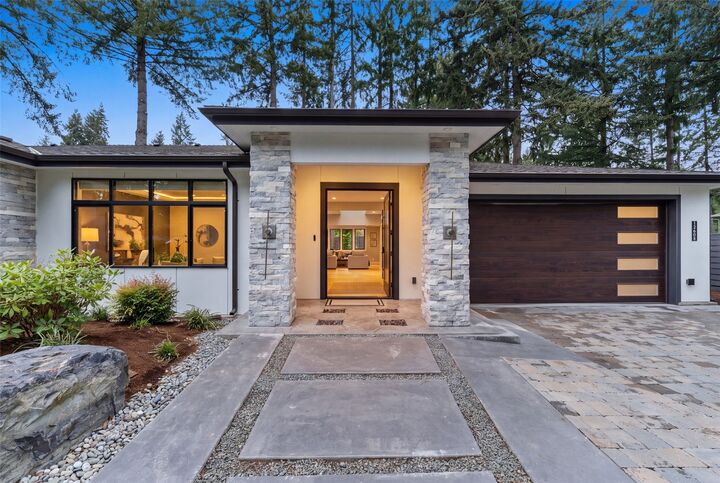 Property Photo:  12608 NE 30th Street  WA 98005 