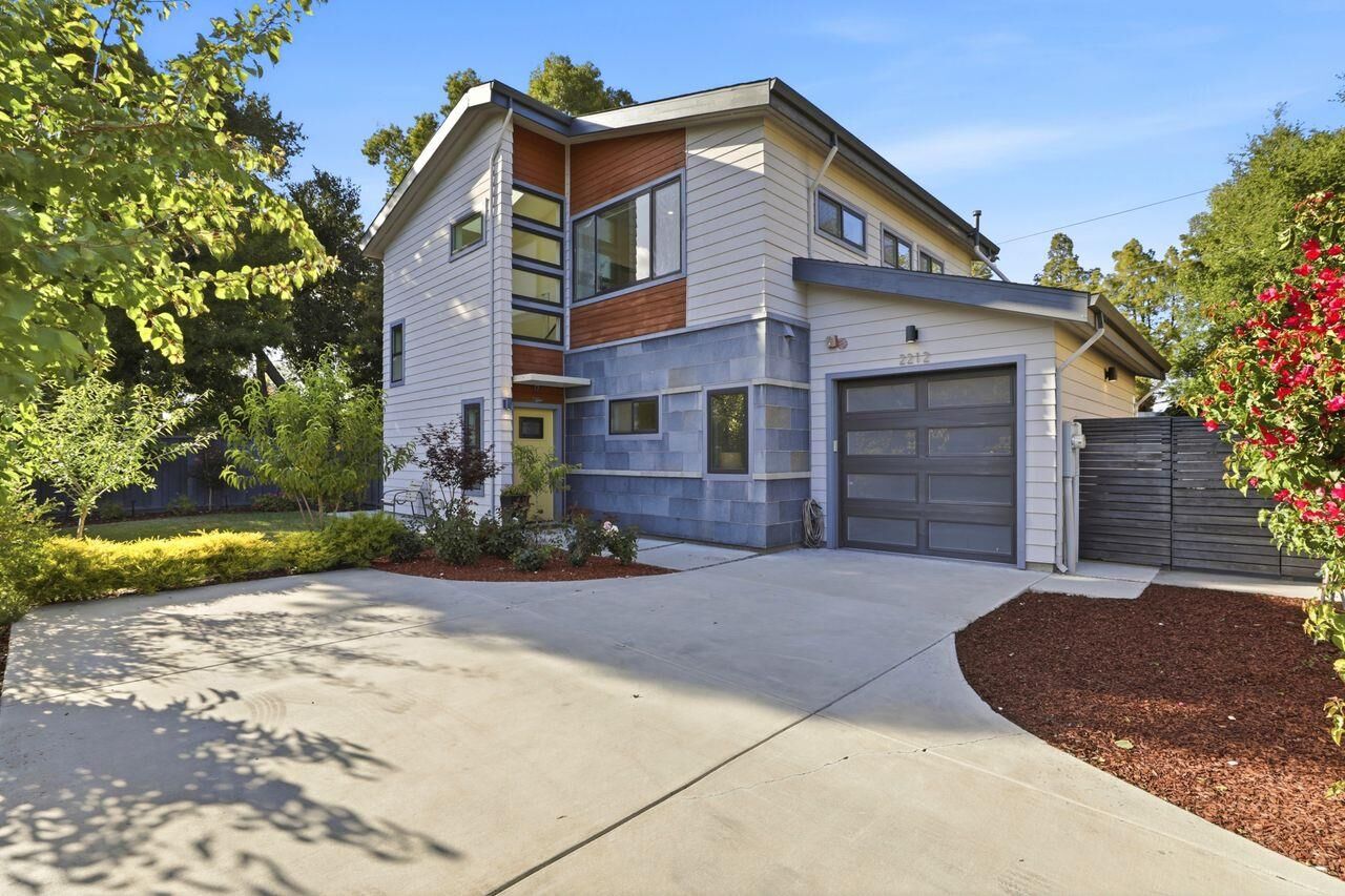 Property Photo:  2212 Leland Avenue  CA 94040 