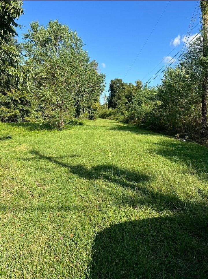 Property Photo: 1400 W Virginia St. TX 77705