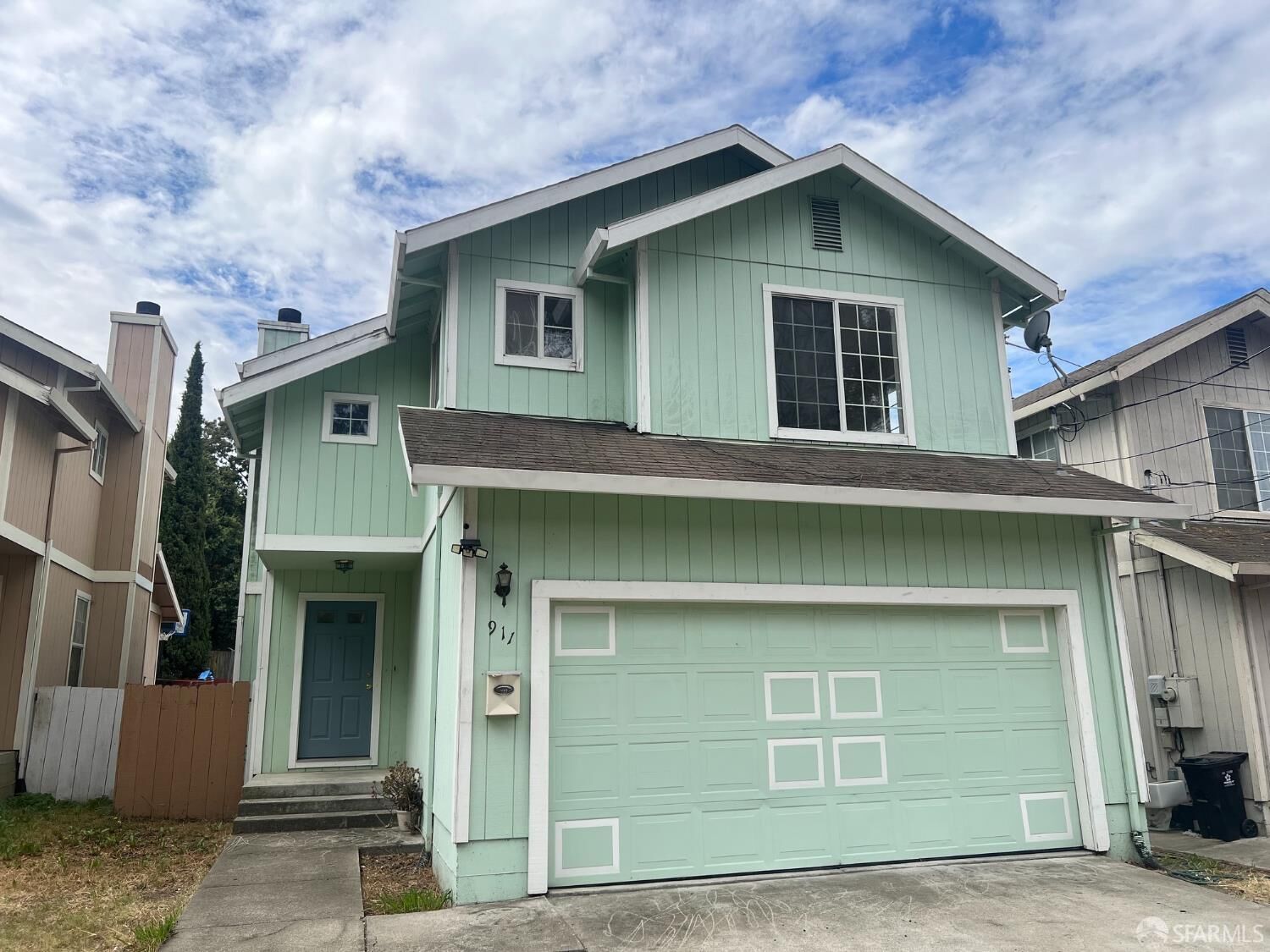 Property Photo:  911 3rd Street  CA 94572 