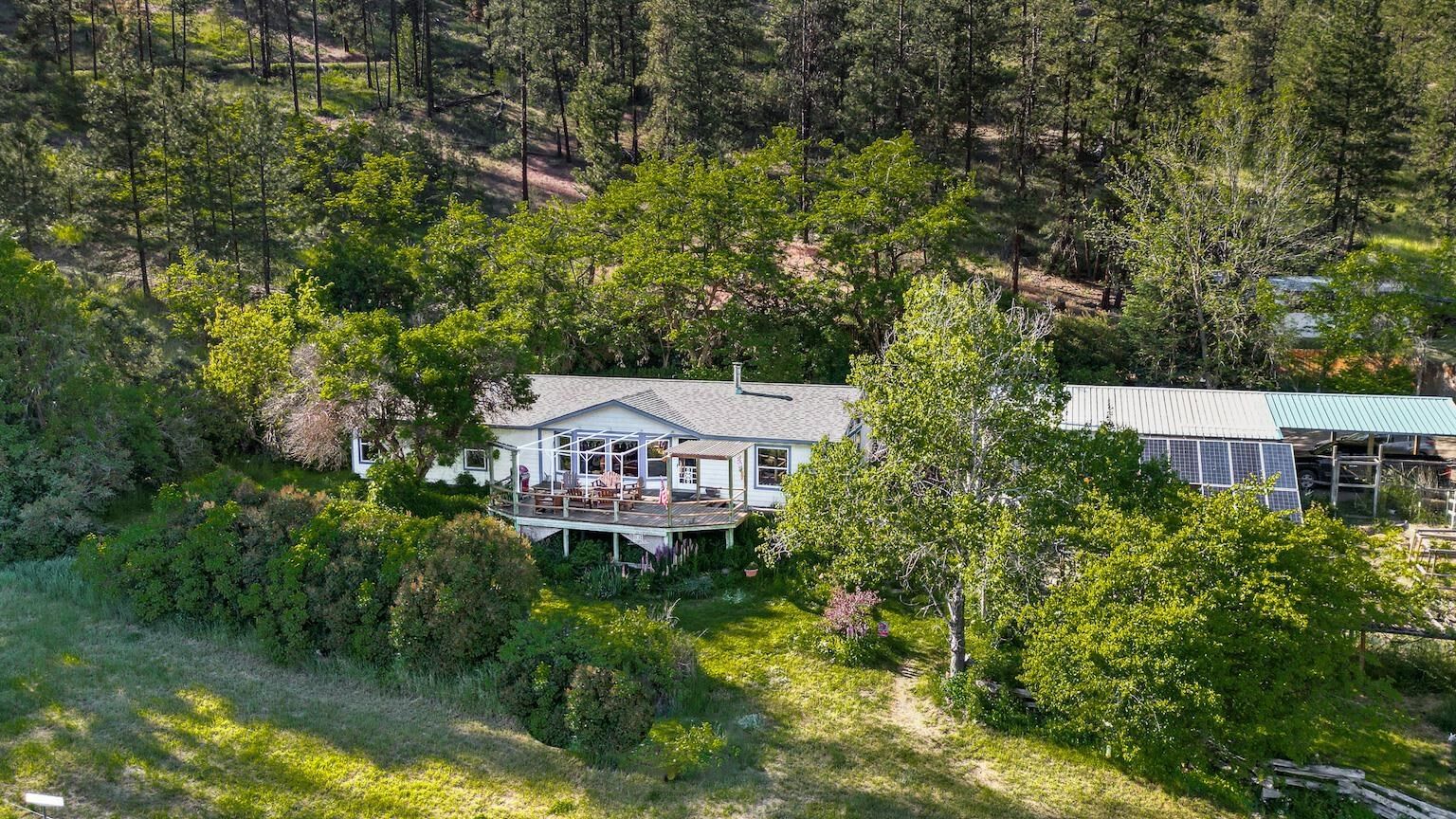 Property Photo:  32965 Hawk Creek Ranch Rd N  WA 99122 