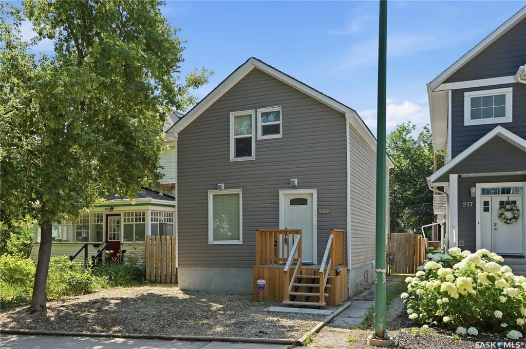 Property Photo: 215 26th Street W SK S7L 0C3