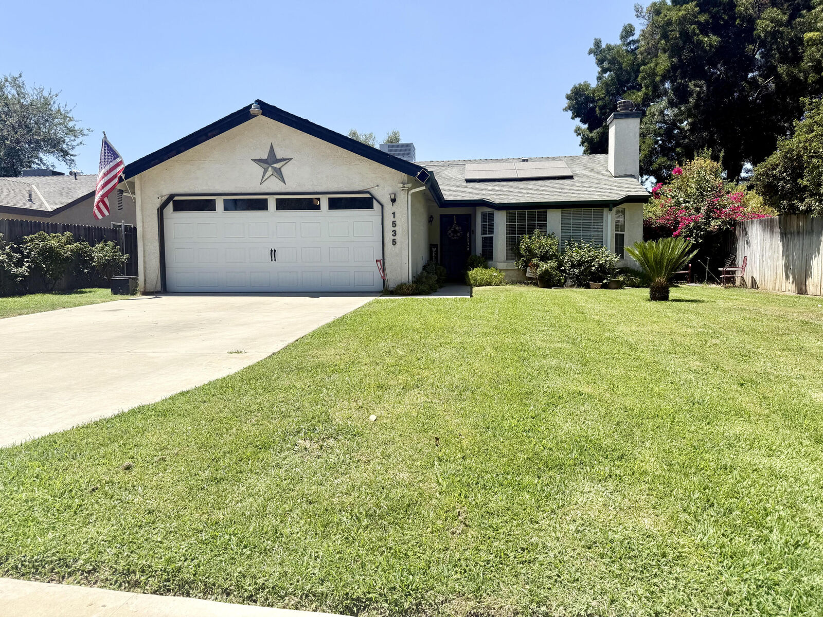 Property Photo:  1535 Hartley Avenue  CA 93223 