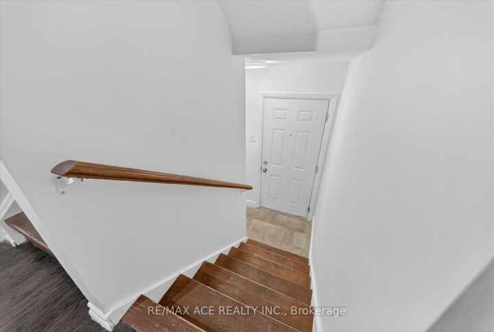 Property Photo: 1360 Glenanna Road 16A ON L1V 2V9