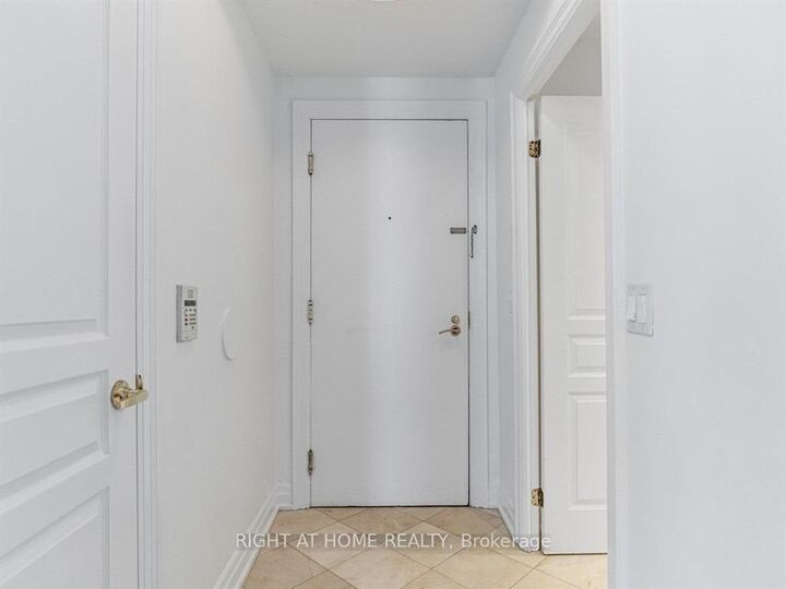 Property Photo: 2087 Lake Shore Boulevard W 207 ON M8V 4G3