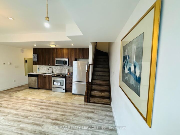 Photo de la propriété: 639 Lawrence Avenue W 321 ON M6A 1A9
