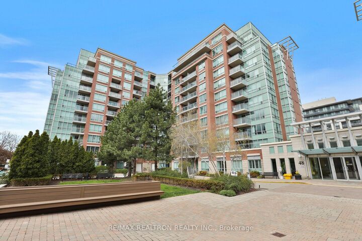 Property Photo: 48 Suncrest Boulevard 112 ON L3T 7Y5