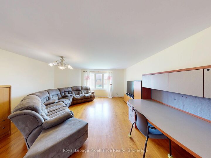 Property Photo: 17 Sumac Terrace ON K8N 5X4