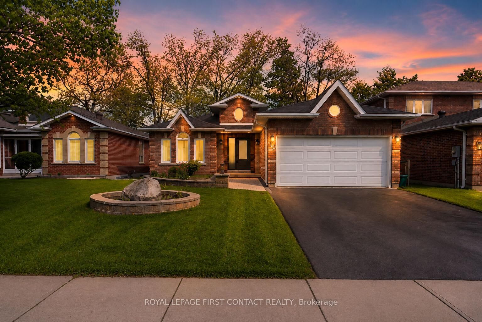 Property Photo: 340 Livingstone Street W ON L4N 7C5
